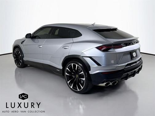 2024 Lamborghini Urus S