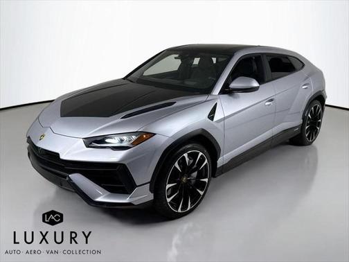 2024 Lamborghini Urus S