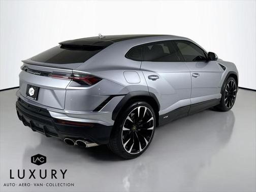 2024 Lamborghini Urus S