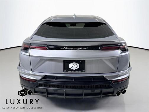 2024 Lamborghini Urus S