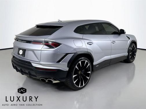 2024 Lamborghini Urus S
