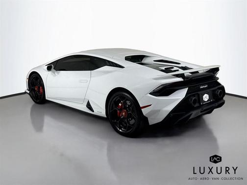 2024 Lamborghini Huracan Tecnica Tecnica
