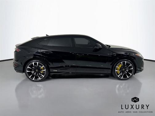 2024 Lamborghini Urus S