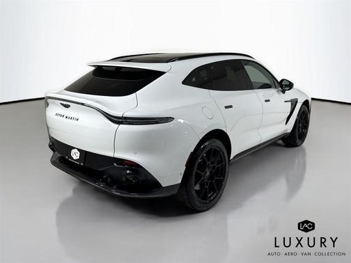 2021 Aston Martin DBX 