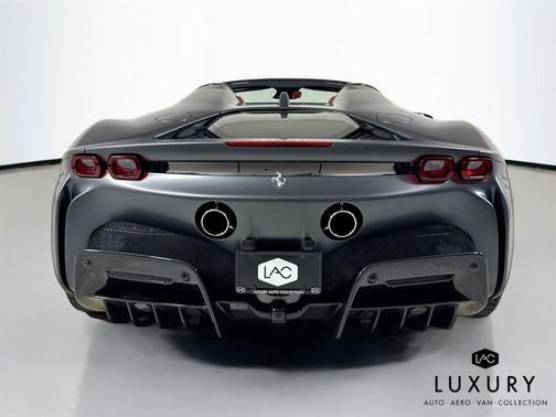 2022 Ferrari SF90 Spider Base