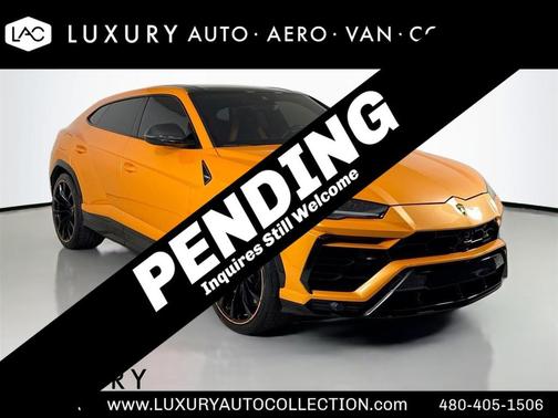 2022 Lamborghini Urus Pearl Capsule
