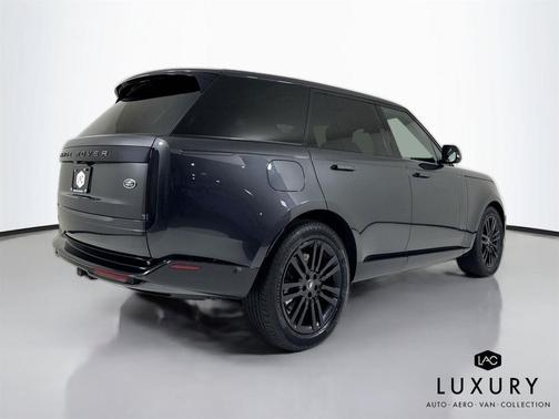 2023 Land Rover Range Rover P530 SE