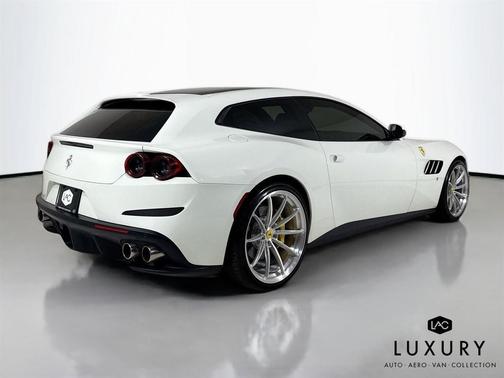 2019 Ferrari GTC4Lusso T