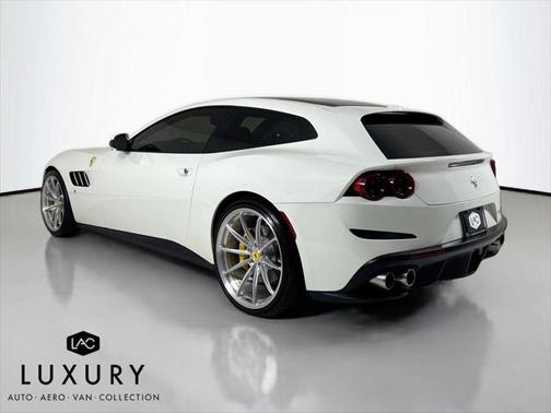 2019 Ferrari GTC4Lusso T