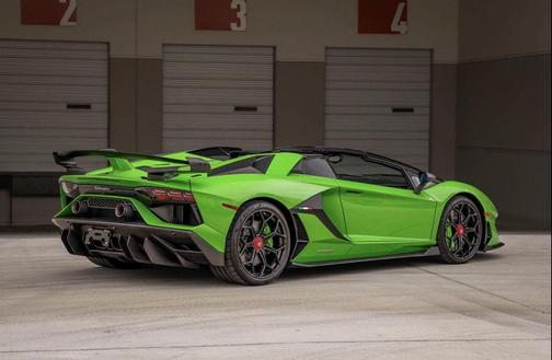 2021 Lamborghini Aventador SVJ Roadster