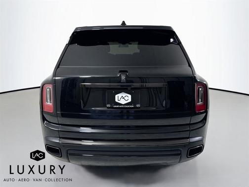 2022 Rolls-Royce Cullinan Black Badge
