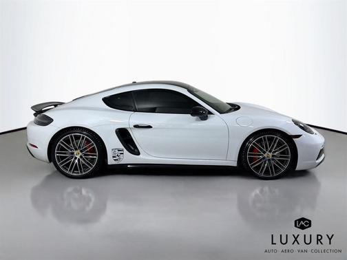 2023 Porsche 718 Cayman GTS 4.0