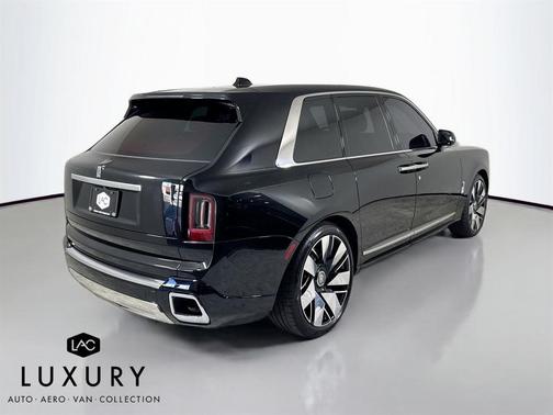 2025 Rolls-Royce Cullinan Base