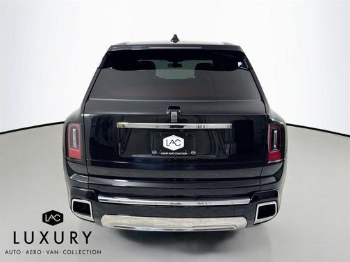 2025 Rolls-Royce Cullinan Base