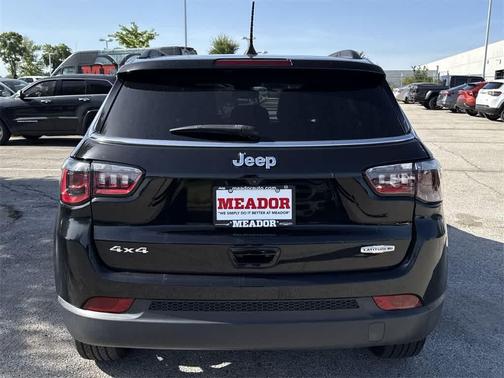 2022 Jeep Compass Latitude Lux