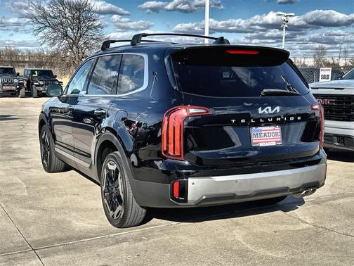 2023 Kia Telluride S