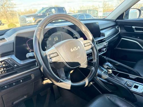 Ebony Black 2023 Kia Telluride S