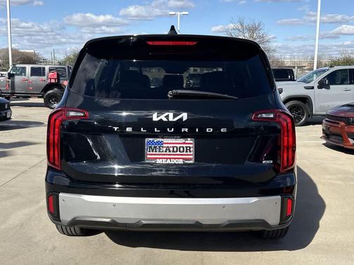 2023 Kia Telluride LX