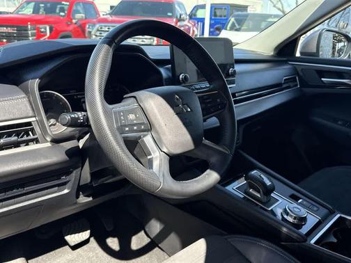 2024 Mitsubishi Outlander SE 2.5 2WD