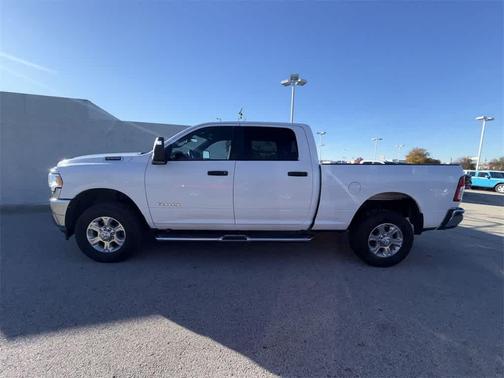 2024 RAM 2500 Big Horn Crew Cab 4x4 8' Box
