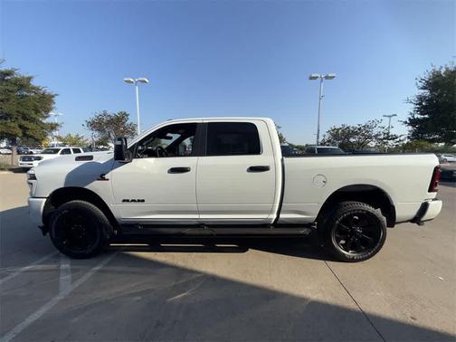 2026 RAM 3500 Lone Star Crew Cab 4x4 6'4' Box
