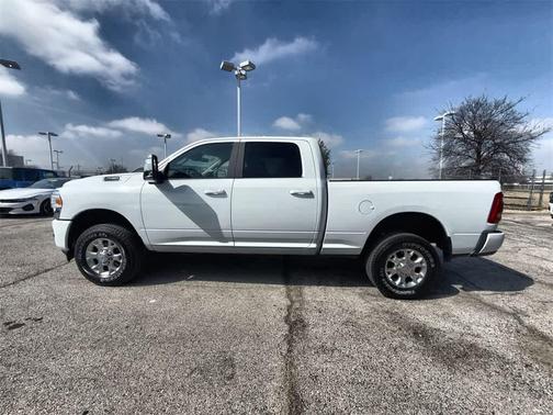 2024 RAM 2500 Laramie Crew Cab 4x4 6'4' Box