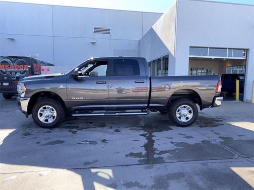 2022 RAM 2500 Big Horn Crew Cab 4x4 6'4' Box