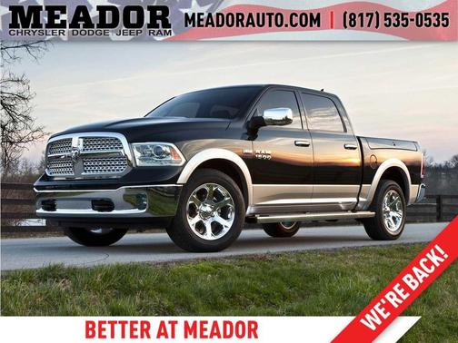 Bright White Clearcoat 2018 RAM 1500 Night Crew Cab 4x2 5'7' Box