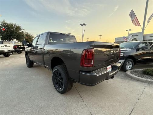 2025 RAM 2500 Lone Star Crew Cab 4x4 6'4' Box