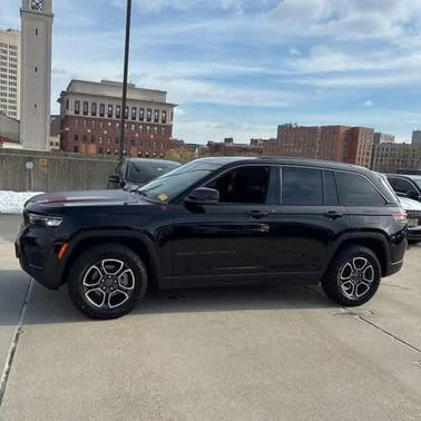 2022 Jeep Grand Cherokee Trailhawk