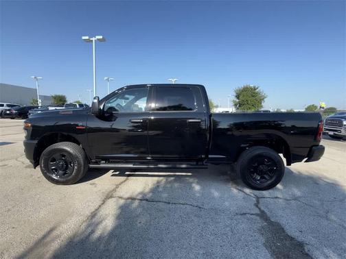 2026 RAM 2500 Tradesman Crew Cab 4x4 6'4' Box