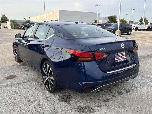 2022 Nissan Altima SR FWD