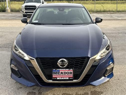 2022 Nissan Altima SR FWD