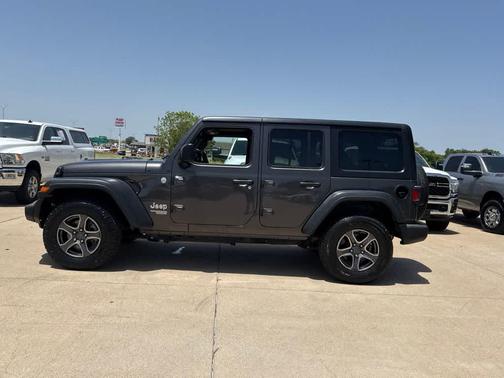 Granite Crystal Metallic Clearcoat 2018 Jeep Wrangler Unlimited Sport