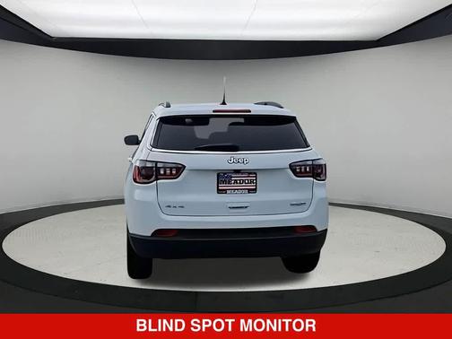 Bright White Clearcoat 2024 Jeep Compass Latitude