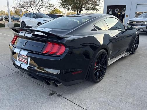 2022 Ford Shelby GT500 Base