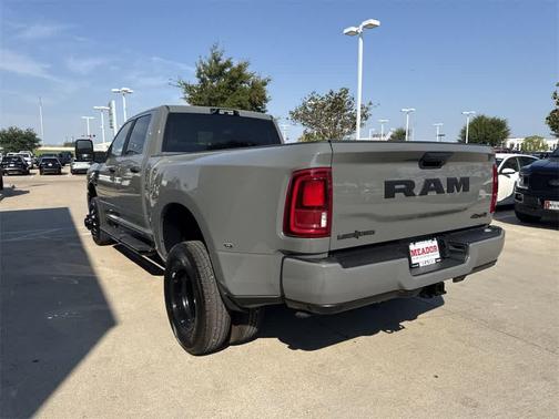 2026 RAM 3500 Lone Star Crew Cab 4x4 8' Box