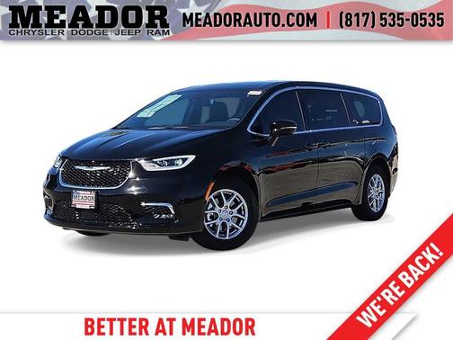 Diamond Black Crystal Pearlcoat 2026 Chrysler Pacifica L