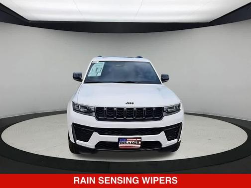 Bright White Clearcoat 2026 Jeep Grand Cherokee Altitude