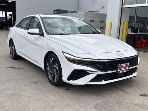 2025 Hyundai ELANTRA SEL