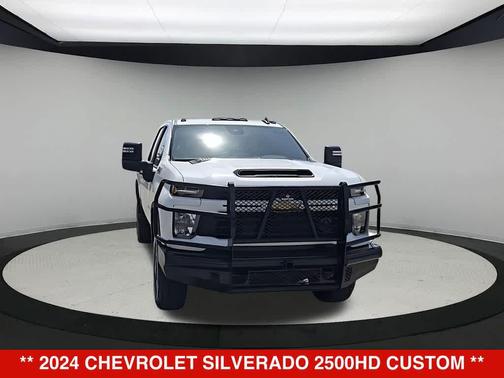 Summit White 2024 Chevrolet Silverado 2500 Custom