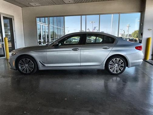 2018 BMW 530 530i
