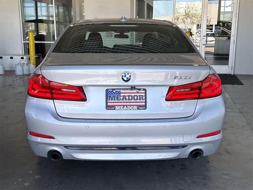 2018 BMW 530 530i