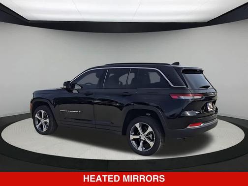 Diamond Black Crystal Pearlcoat 2025 Jeep Grand Cherokee Limited