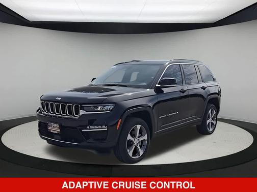 Diamond Black Crystal Pearlcoat 2025 Jeep Grand Cherokee Limited