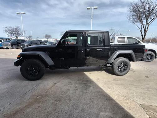 Black Clearcoat 2026 Jeep Gladiator Sport