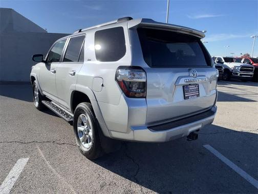 2022 Toyota 4Runner SR5