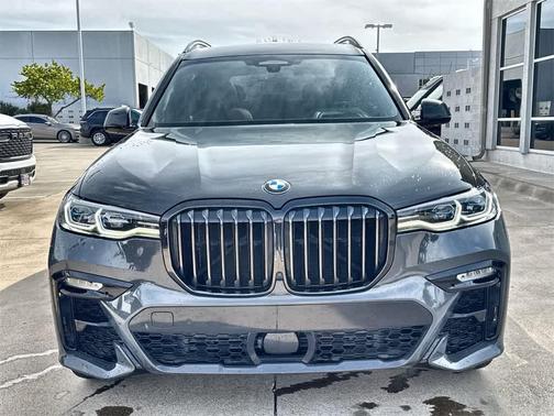 2022 BMW X7 M50i