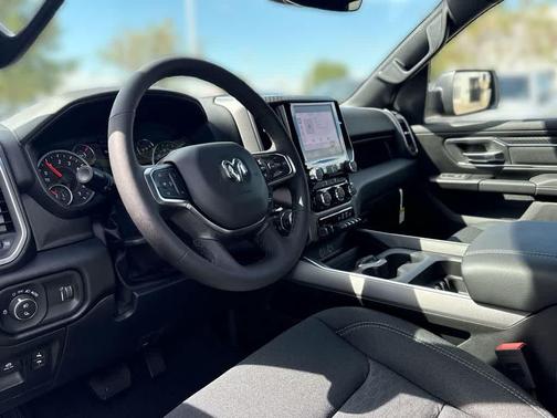 Diamond Black Crystal Pearlcoat 2026 RAM 1500 Lone Star