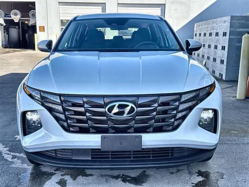 2024 Hyundai TUCSON SE